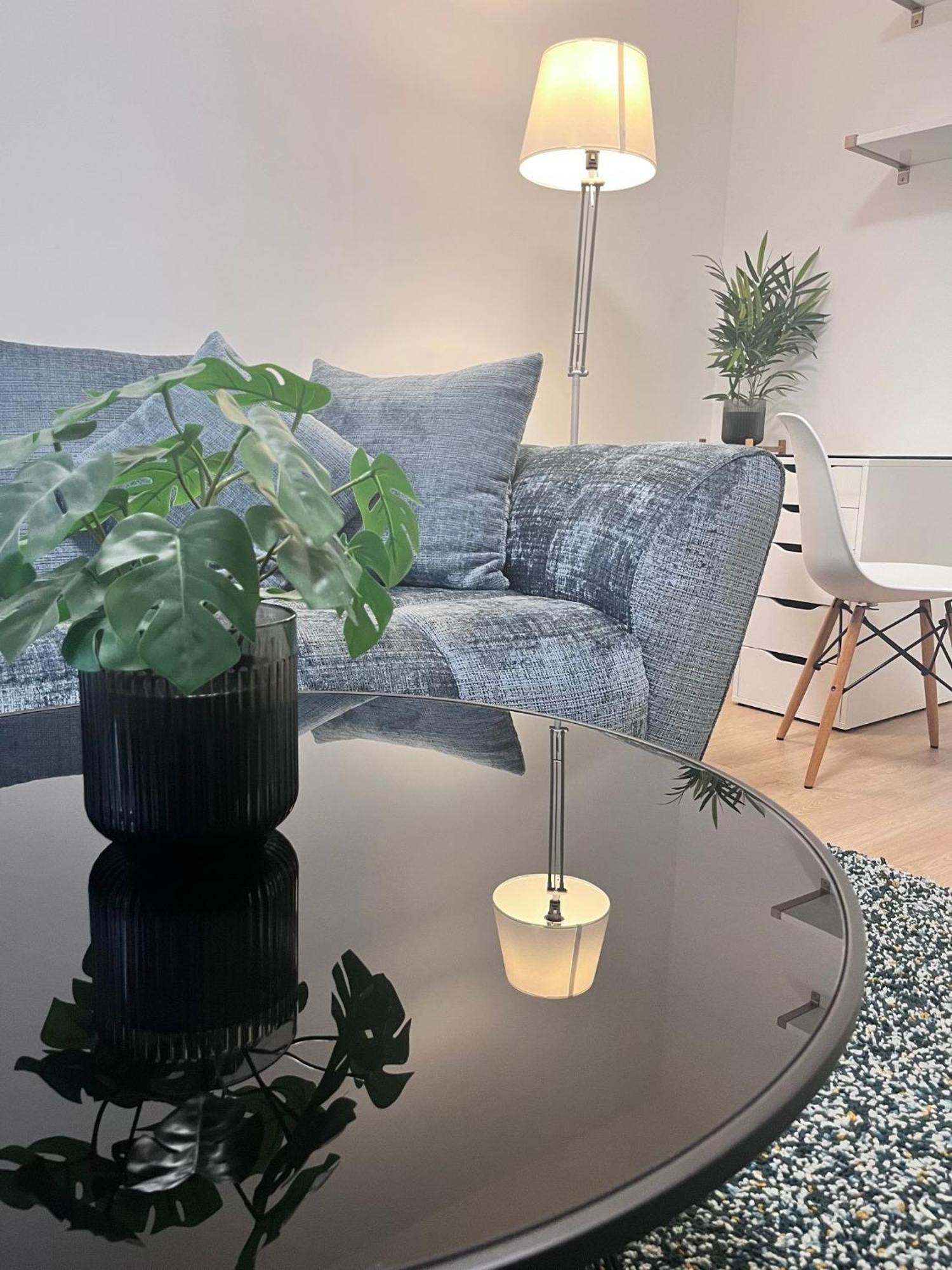 Raum2Go - No1 Modernes Ruhiges 2-Schlafzimmer Apartment City & Park Wiesbaden Luaran gambar